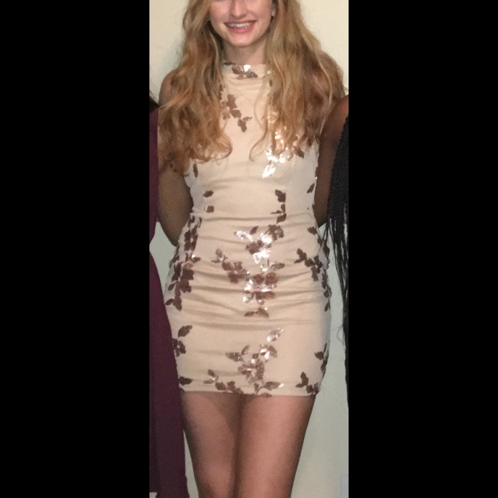 Open back body con dress
